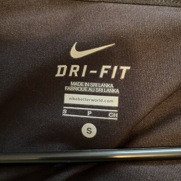 {Nike} Women’s Training Jacket - Picture 7 of 7